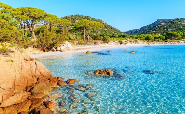 L’ECOTOURISME EN CORSE – ENTRE NATURE, CULTURE ET ENGAGEMENT