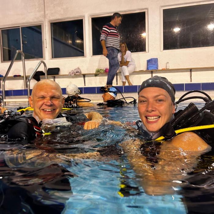 UN AQUARIUM GEANT QUI SOIGNE : LA PLONGEE SOUS-MARINE EN BOUTEILLES: NOUVELLE THERAPEUTIQUE CONTRE LE CANCER DU SEIN