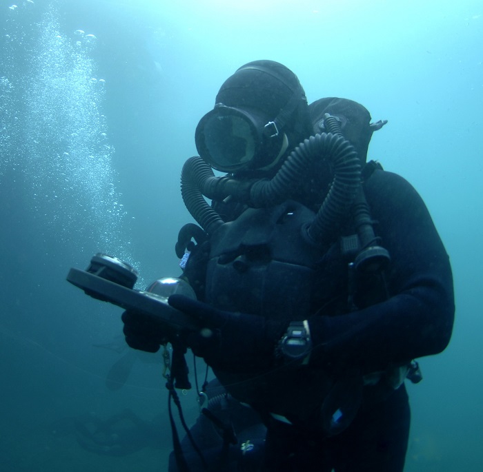BAPTEME AVEC LE F.R.O.G.S, L'APPAREIL DES NAGEURS DE COMBAT DE LA MARINE NATIONALE