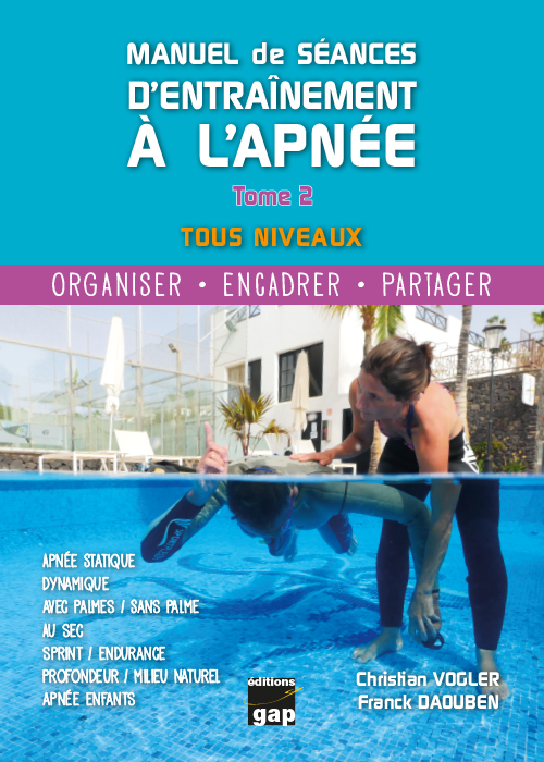 Franck Daouben en dédicace sur le stand Gap Librairie